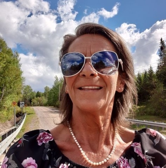 Meet your Posher, Louiselle - Picture 1 of 1